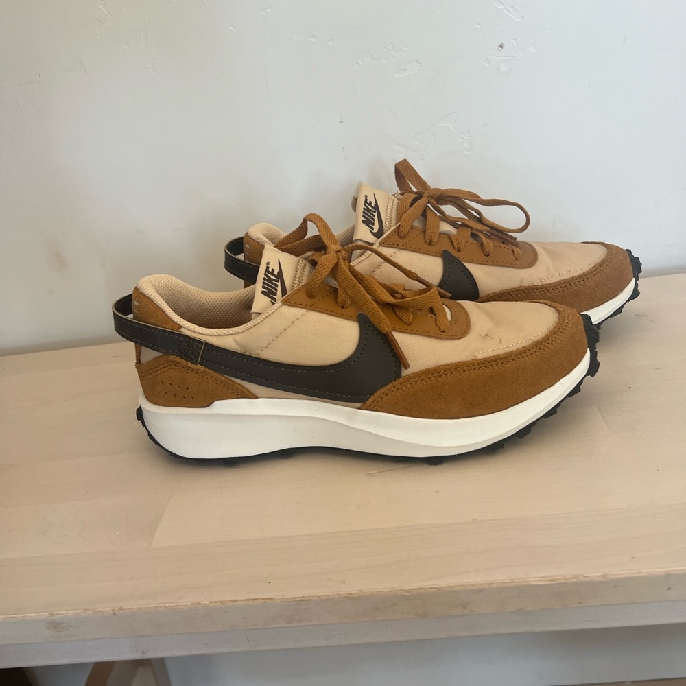 Nike Waffle Debut